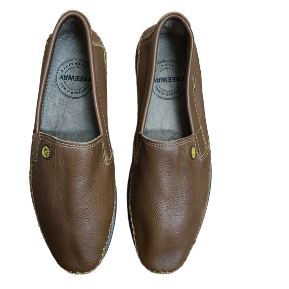 NWOB Freeway Logan 3 handcrafted leather size 8.5 flats shoes - Picture 4 of 10